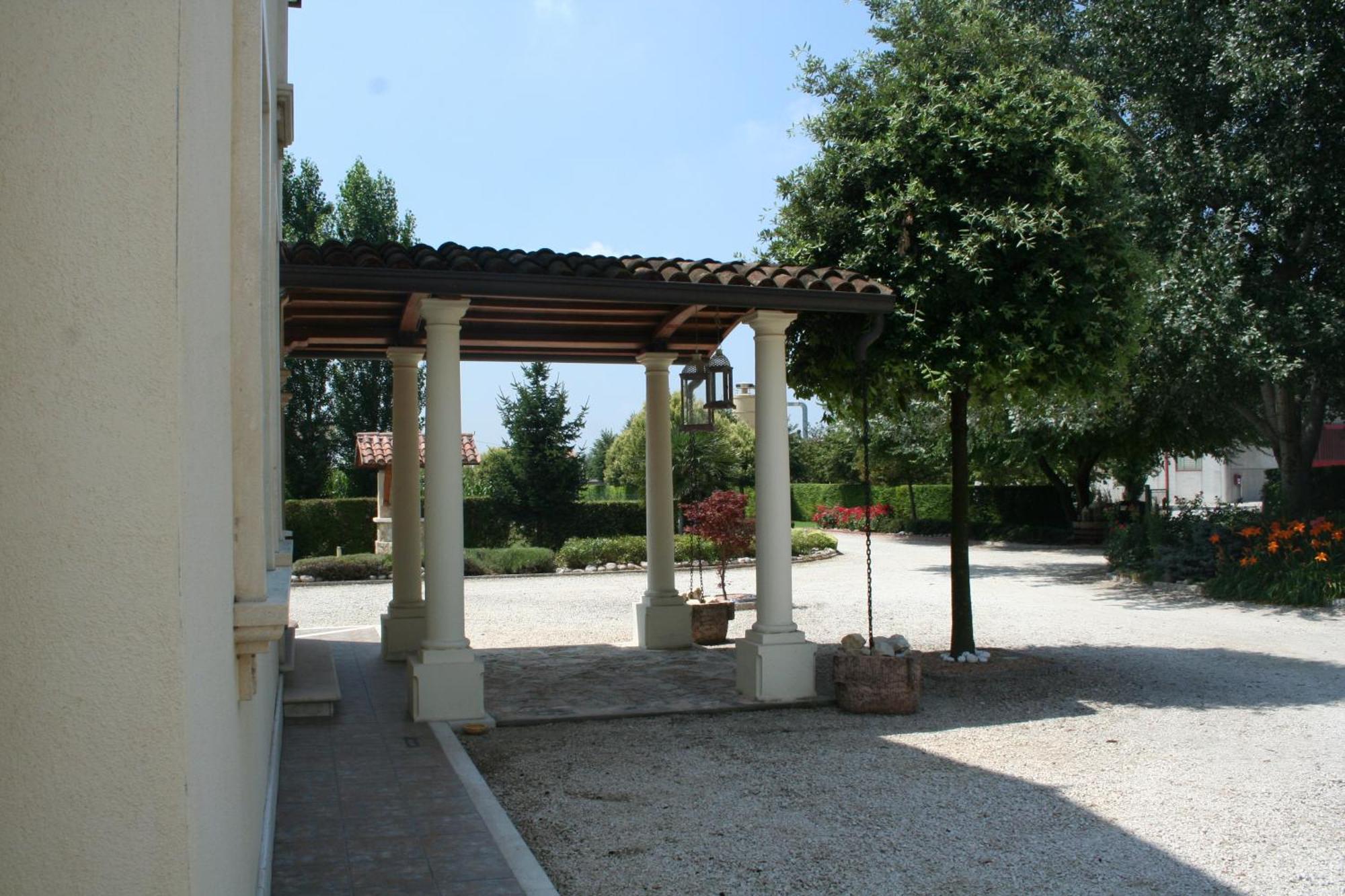 Villamoreno Merlara Esterno foto